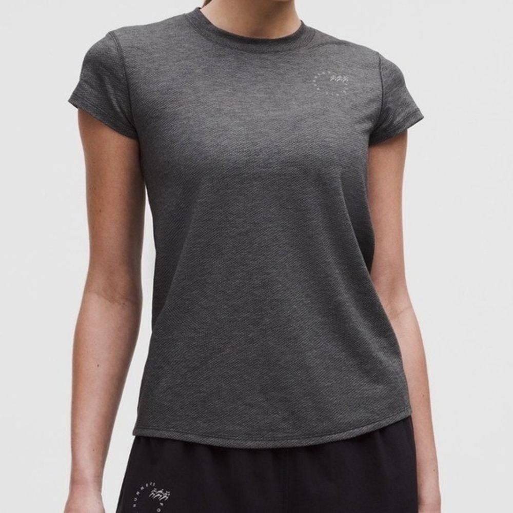 Lululemon Run Crew Graphic Mesh Short Sleeve heather grey‎ NWT size small